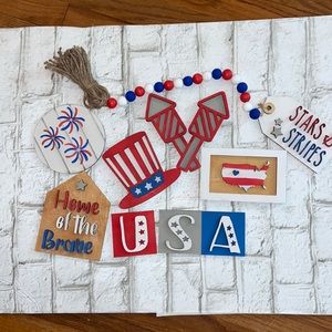 Patriotic Tiered Tray Set